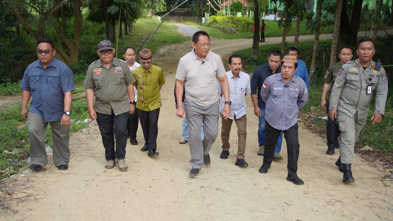 Datangi TPA Talumelito, Gusnar Ismail Soroti Sampah yang Menggunung, Minta Harus Ada Solusi Cepat