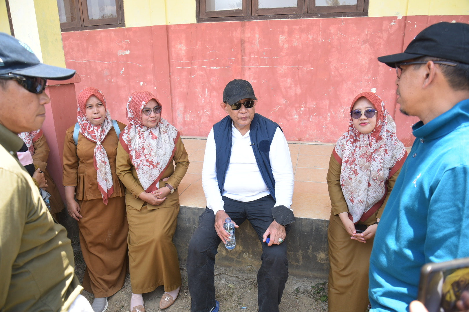 Gusnar Tinjau Pembangunan SMA Negeri 1 Pinogu, Pengangkutan Bahan Material Jadi Kendala