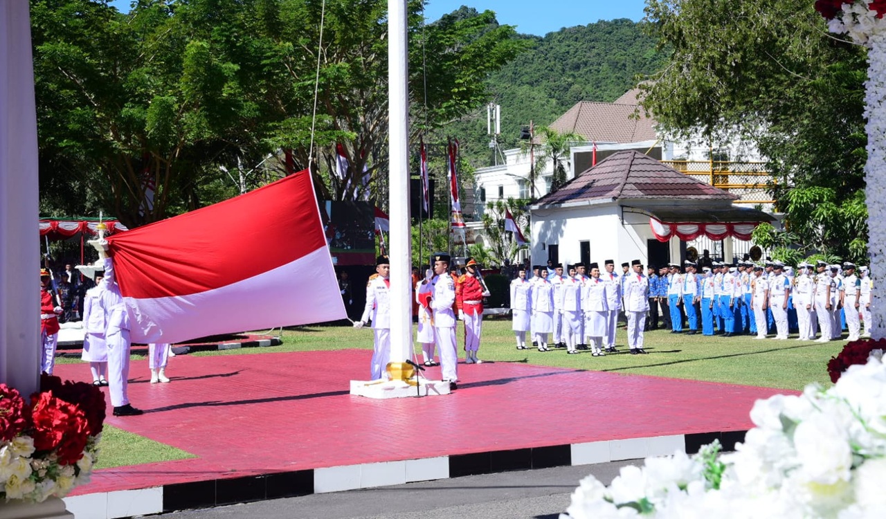 Momen Gusnar Ismail Pimpin Upacara HUT ke-80 RI di Gorontalo