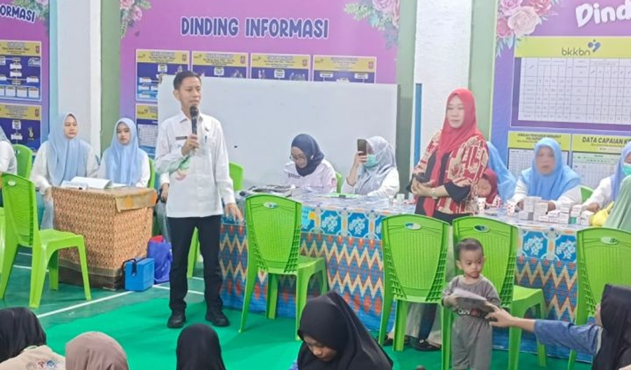 Kadinkes Gorontalo Tinjau Pelaksanaan Posyandu 6 SPM di Bone Bolango