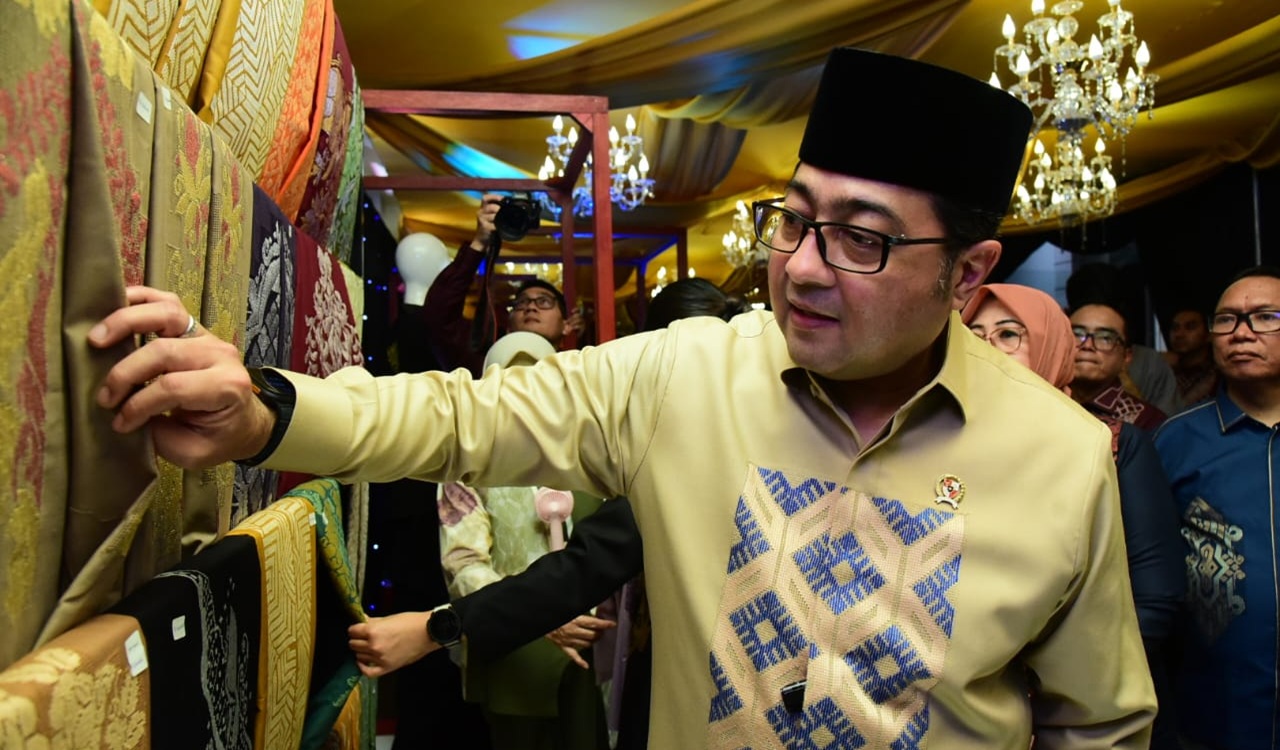 Hulonthalo Art Craft Festival 2025: Menekraf Puji Langkah Gorontalo Kembangkan Ekonomi Kreatif