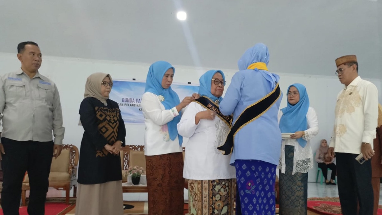 Bunda PAUD Provinsi Gorontalo Kukuhkan Bunda PAUD Kabupaten Bone Bolango dan Melantik Pokja