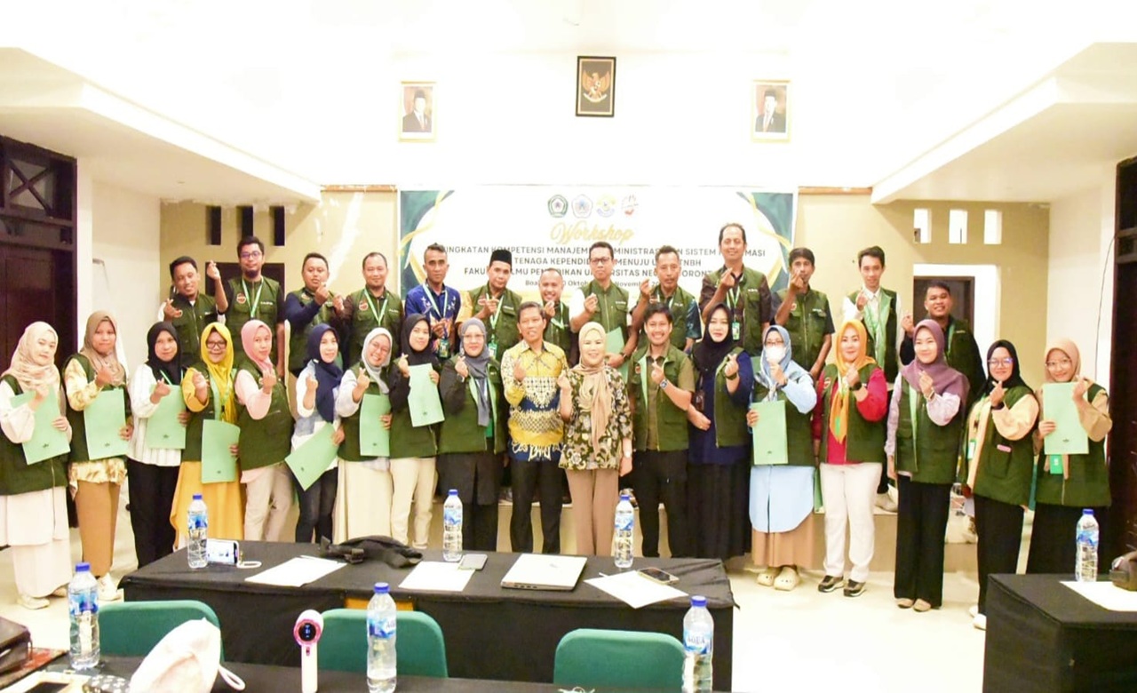 Pesan Inspiratif Idah Syahidah untuk Tenaga Kependidikan UNG: Bersaing Sehat, Jangan Saling Jatuh!