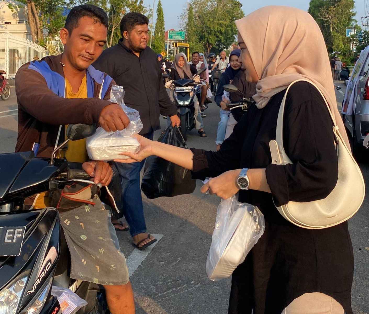 7 Aktivitas Positif yang Bisa Dilakukan Saat Bulan Ramadan