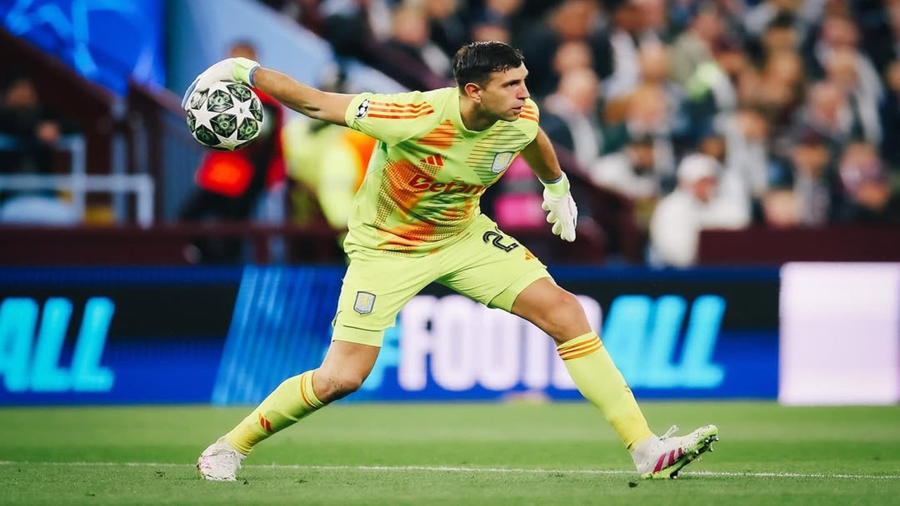 Emiliano Martinez Ingin Gabung Manchester United Geser Andre Onana