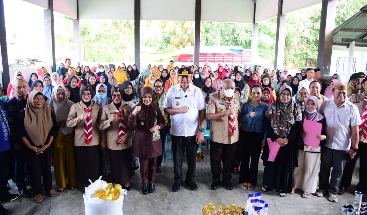 2.325 UMKM di Kabupaten Gorontalo Terima Bantuan Bahan Produksi dari Pemprov