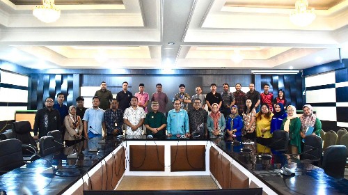 Kabar Baik! Bupati Sofyan Puhi Pastikan 17 Ribu Pekerja di Kabupaten Gorontalo Mendapat THR