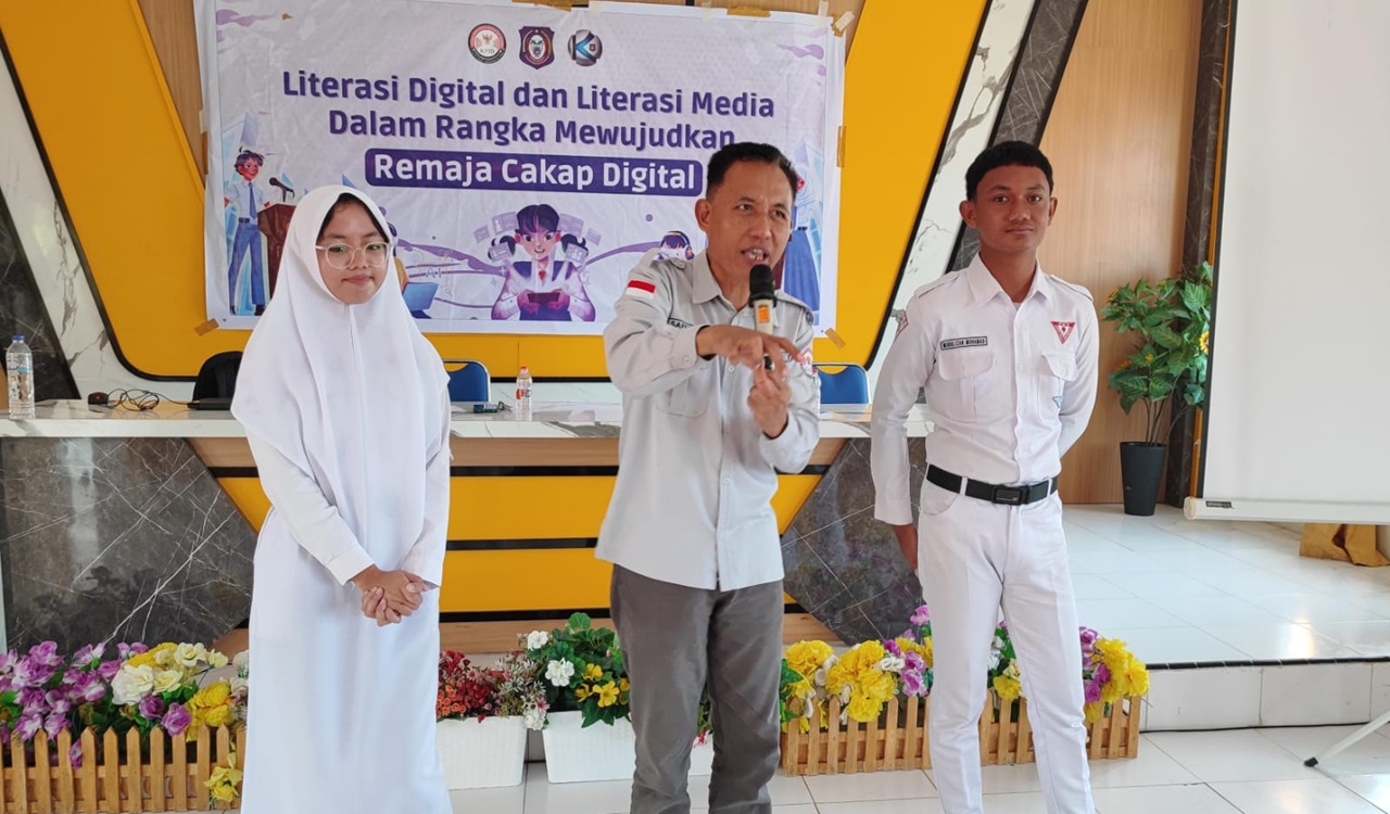Keren! SMA Negeri 1 Marisa Dapat Materi Edukasi Literasi Media Lewat Program Recak Digital