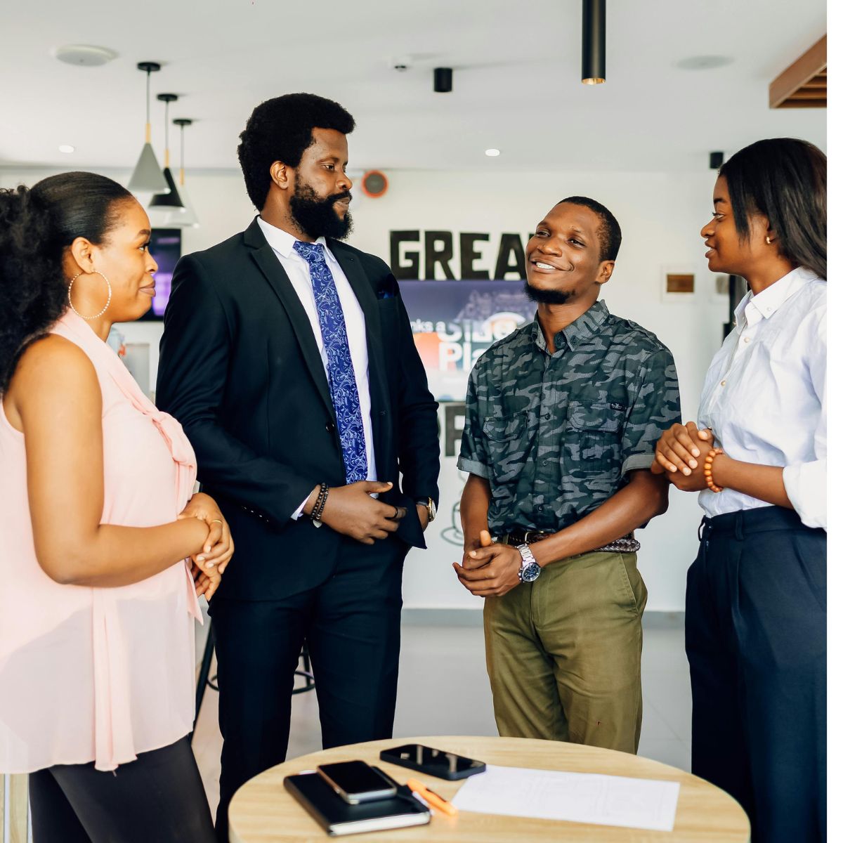 Inspirasi Outfit Kerja Casual, Nyaman tapi Tetap Berkelas