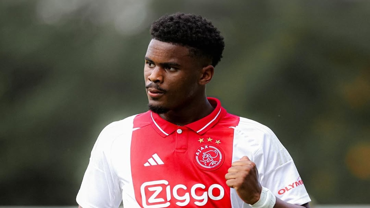 Arsenal Kejar Jorrel Hato, Chelsea Coba Menghadang