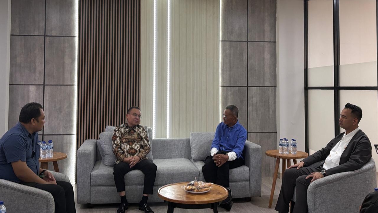 Sufmi Dasco dan Raffi Ahmad Kunjungi Kantor Disway, Dahlan Iskan Beri Sambutan Hangat