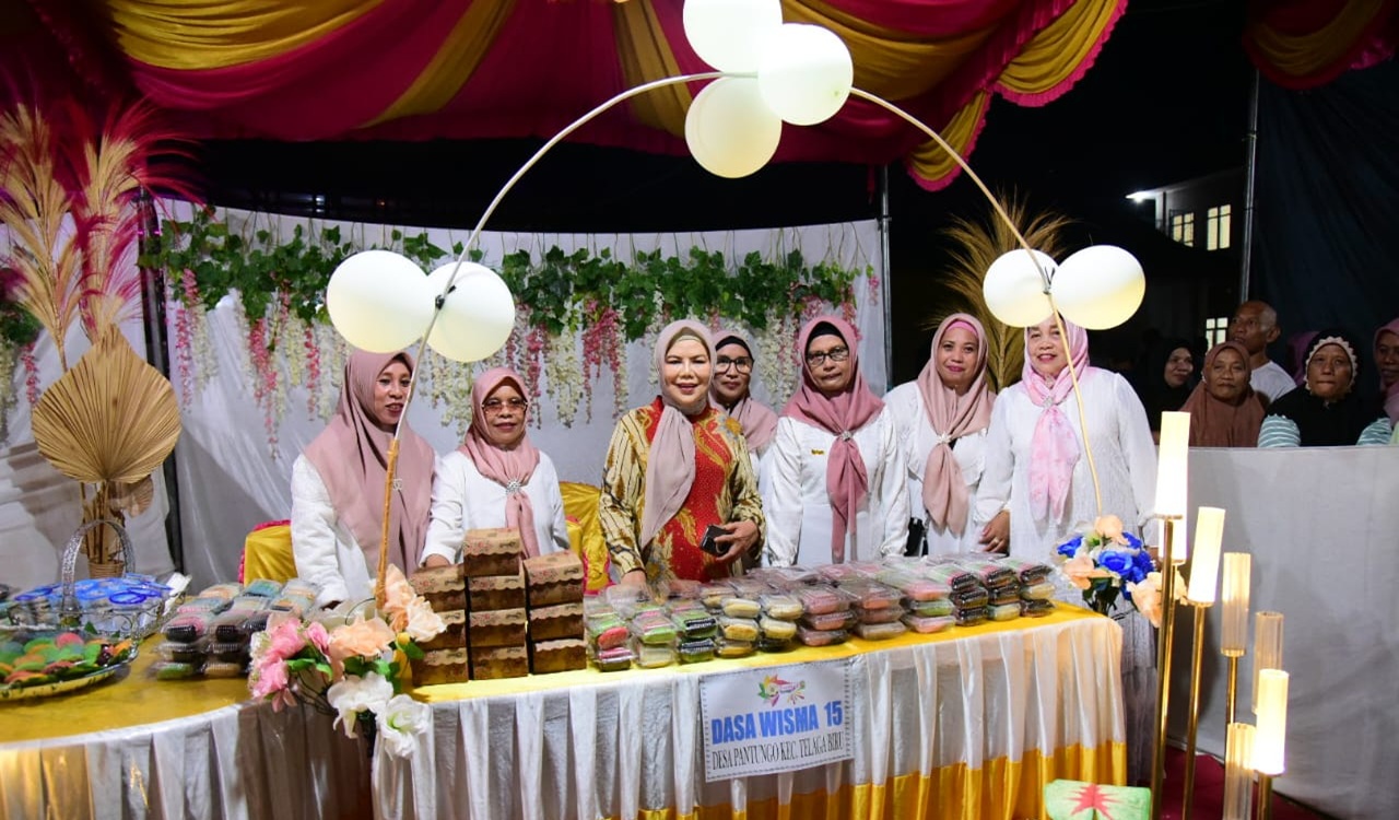 Wakil Gubernur Gorontalo Meriahkan Festival Apangi dan Pawai Obor Bersama Warga Pantungo