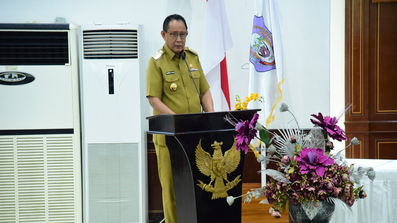 Gusnar Ismail Serahkan Ranperda Terkait Pertanggungjawaban Pelaksanaan APBD 2024 ke DPRD Provinsi Gorontalo