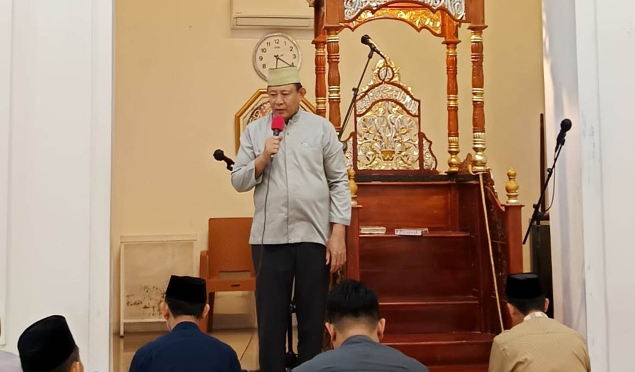 Gubernur Gorontalo Gusnar Ismail Silaturahmi dengan Jemaah Masjid Ar-Rahmah Hulonthalangi