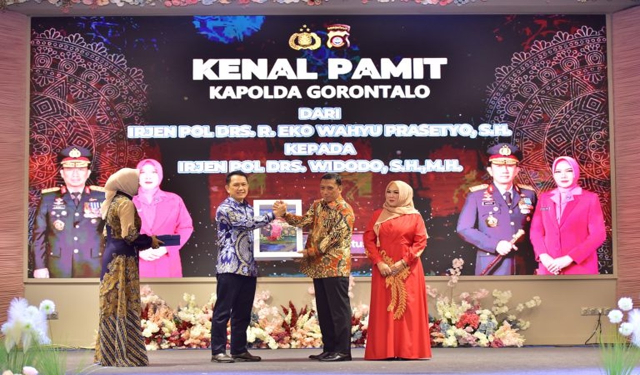 Malam Pisah Sambut Kapolda Gorontalo, Irjen Pol. Eko Wahyu Serahkan Jabatan ke Irjen Pol. Widodo