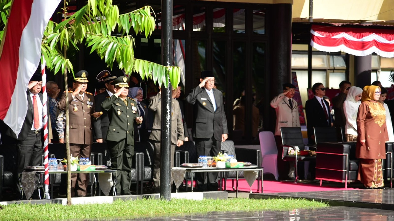 Polda Gorontalo Peringati Hari Bhayangkara ke-79 Lewat Upacara Khidmat di Lapangan Mapolda
