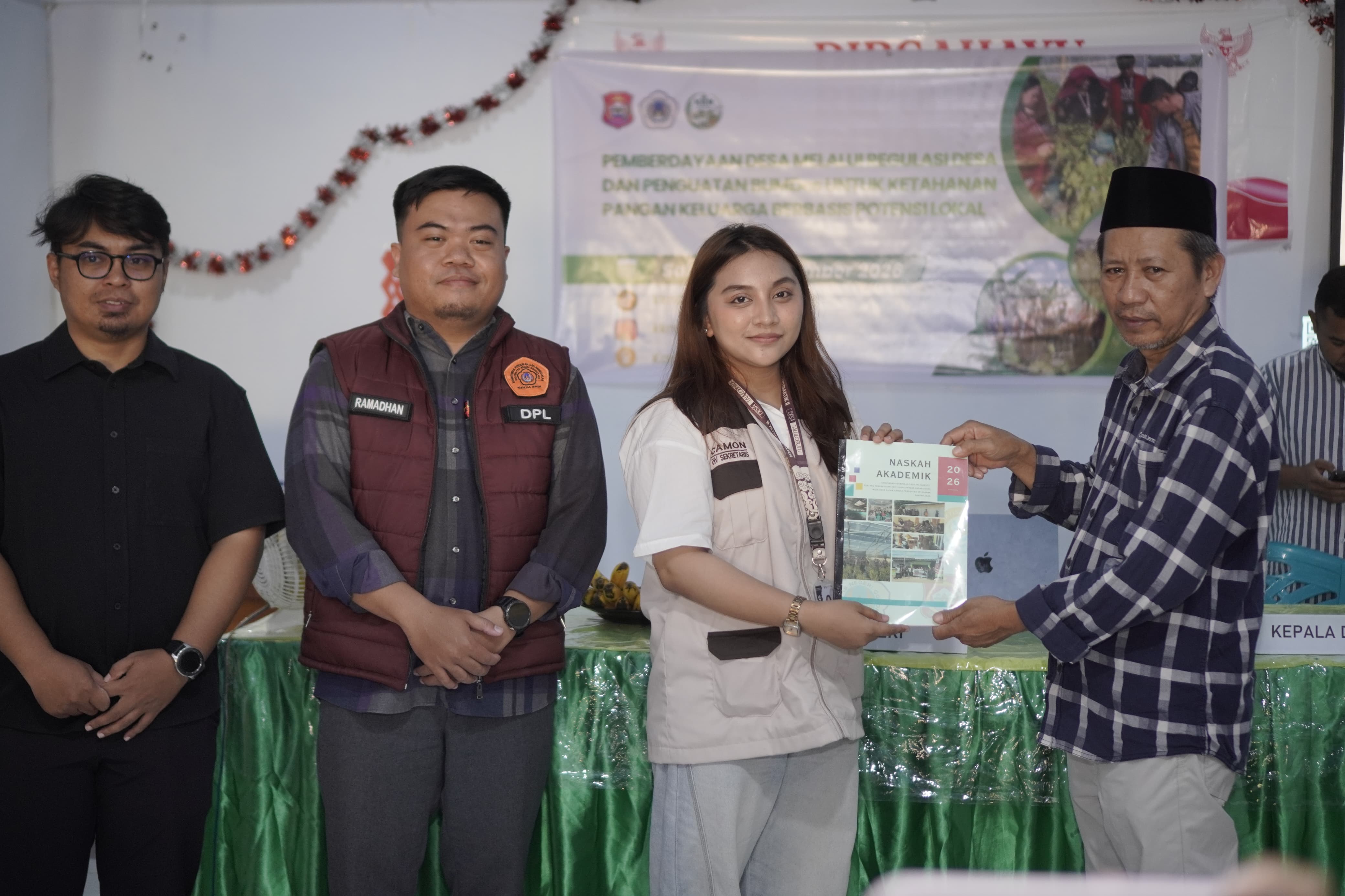 Perkuat Ketahanan Pangan Lokal, Mahasiswa UNG dan Dinas Pangan Dampingi UMKM Desa Talulobutu