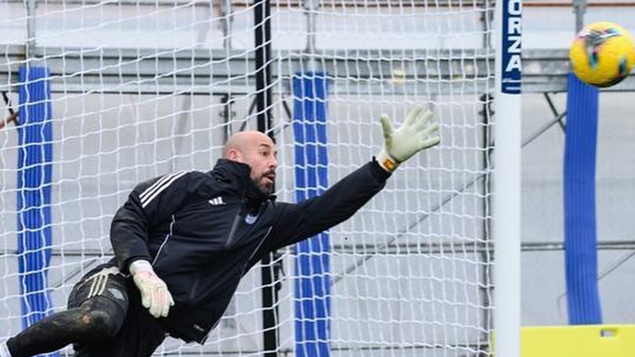 Pepe Reina Putuskan gantung Sepatu Sebagai Pesepakbola Profesional