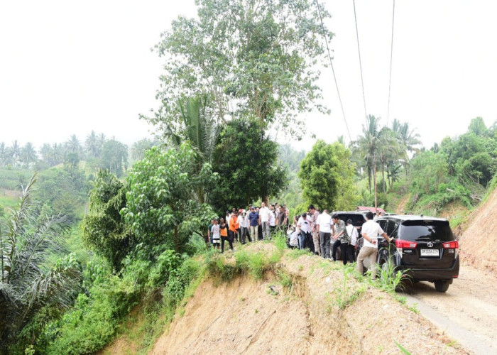 Gubernur Gorontalo Tanggapi Keluhan Jalan Rusak, Siap Realisasikan Perbaikan