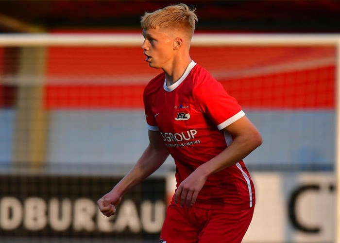 Chelsea Siap Bersaing dengan Real Madrid dan Barcelona Demi Kees Smit