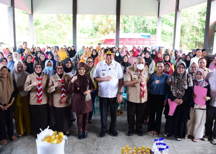 2.325 UMKM di Kabupaten Gorontalo Terima Bantuan Bahan Produksi dari Pemprov