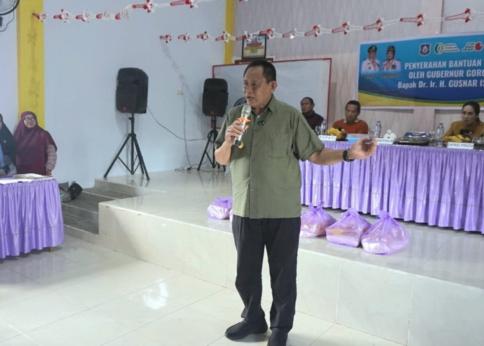 Gusnar Ismail Salurkan Bantuan Pangan ke Daerah Rawan di Bone Bolango