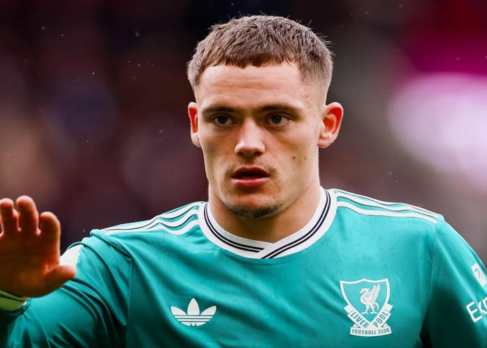 Gary Neville Kritik Keras Florian Wirtz Usai Liverpool Dipermalukan Manchester City