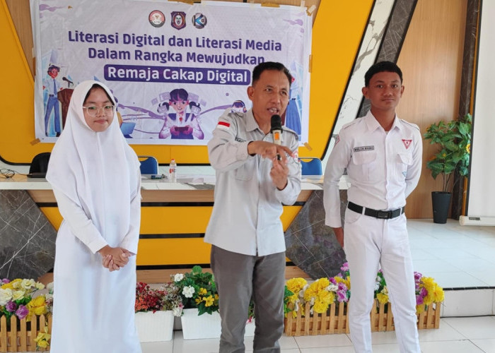Keren! SMA Negeri 1 Marisa Dapat Materi Edukasi Literasi Media Lewat Program Recak Digital
