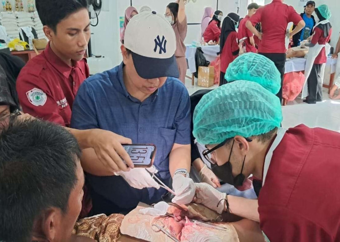 Dekatkan Akses Kesehatan, IDI–IAI Hadirkan Dokter Spesialis dan Sunatan Massal di Barat Gorontalo