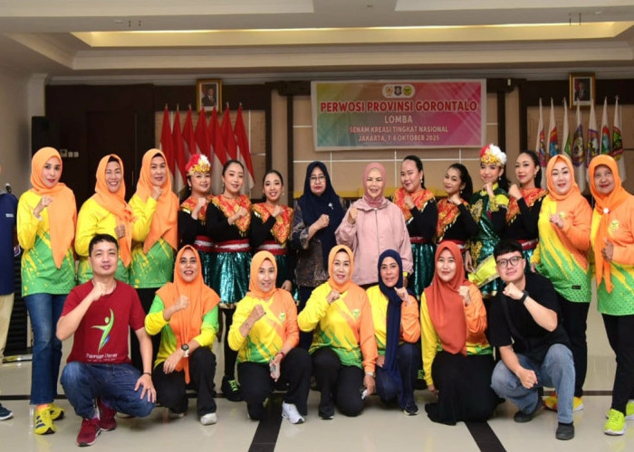 Idah Syahidah Lepas Tim Senam Kreasi Perwosi Gorontalo Menuju Piala Mendagri 2025