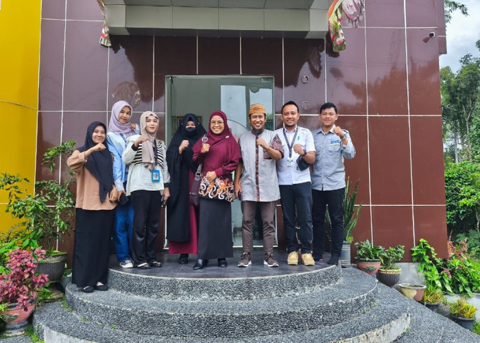 FSB UNG Gelar Monev Mahasiswa Magang di Diskominfotik Gorontalo