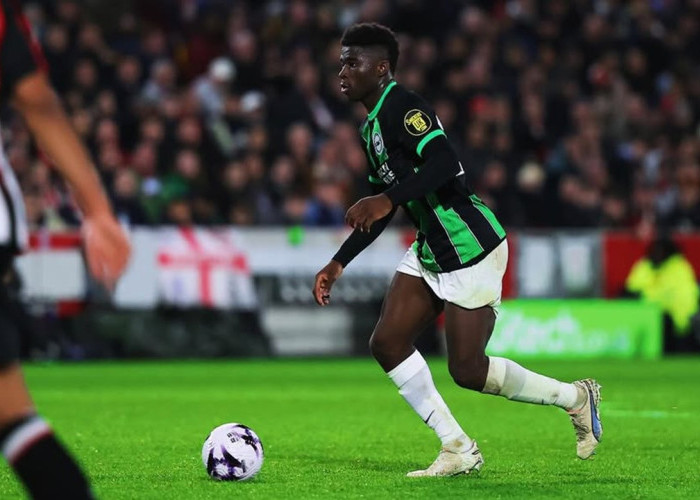 Fabian Hurzeler Tegaskan Carlos Baleba Tak Akan Hengkang ke Manchester United, Ini Alasannya