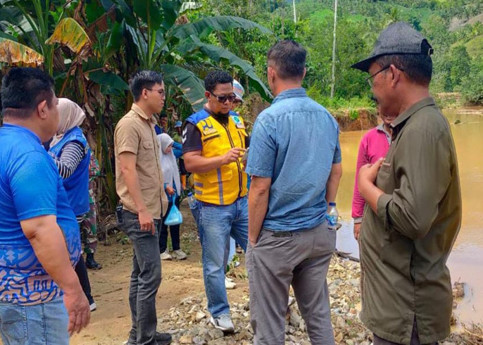 Banjir Bandang Terjang Desa Totopo, Pemkab Gorontalo Salurkan Bantuan