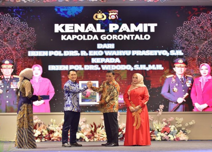 Malam Pisah Sambut Kapolda Gorontalo, Irjen Pol. Eko Wahyu Serahkan Jabatan ke Irjen Pol. Widodo