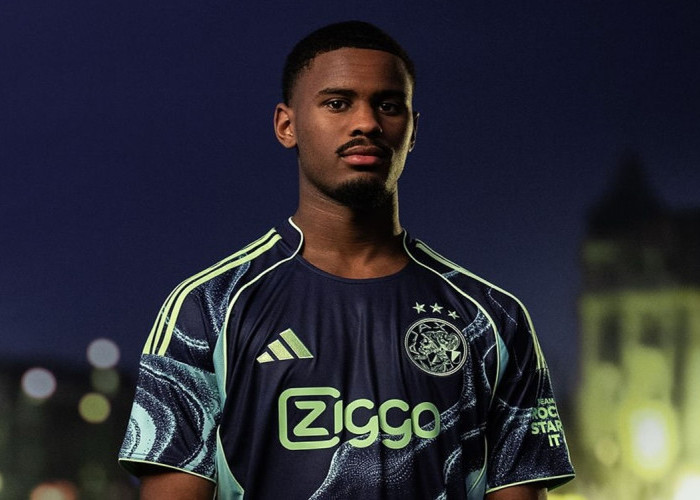 Chelsea Selangkah Lagi Gaet Bek Muda Ajax, Jorrel Hato Senilai Lebih dari £35 Juta