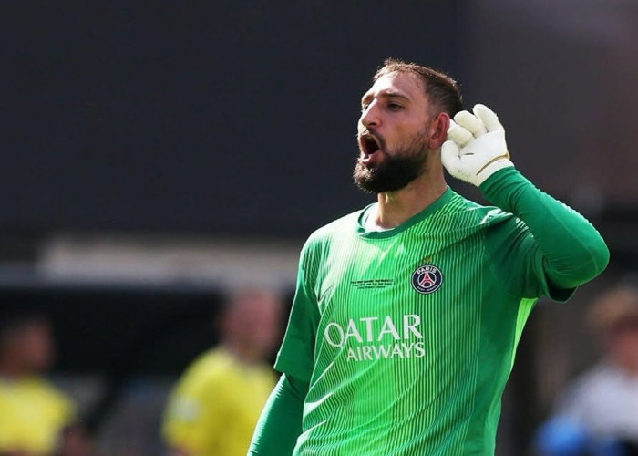 Manchester United dan Manchester City Bidik Donnarumma, PSG Siapkan Lucas Chevalier Sebagai Pengganti