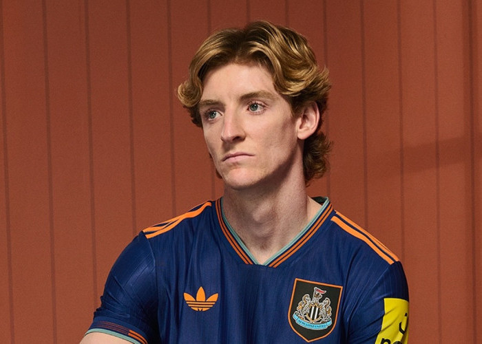 Liverpool Incar Anthony Gordon, Siap Depak Luis Diaz?