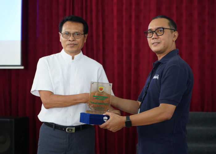 BI Ajak Siswa SMP Charitas Jakarta Selatan Cinta, Bangga, dan Paham Rupiah