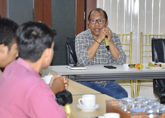 Sekdaprov Gorontalo Janji Evaluasi Gaji dan SPK Tenaga Administrasi Paruh Waktu