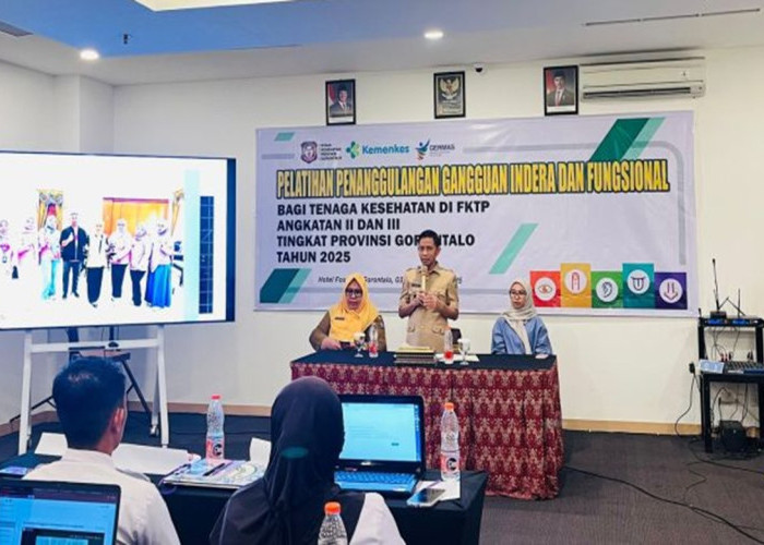 Anang S. Otoluwa Buka Pelatihan Penanggulangan Gangguan Indera di Gorontalo
