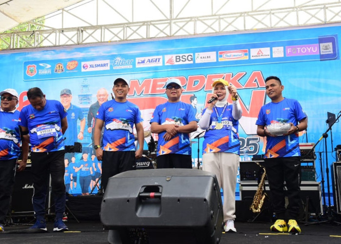 Merdeka Run 8K di Limboto: Wagub Idah Syahidah Berlari Bersama Ribuan Warga