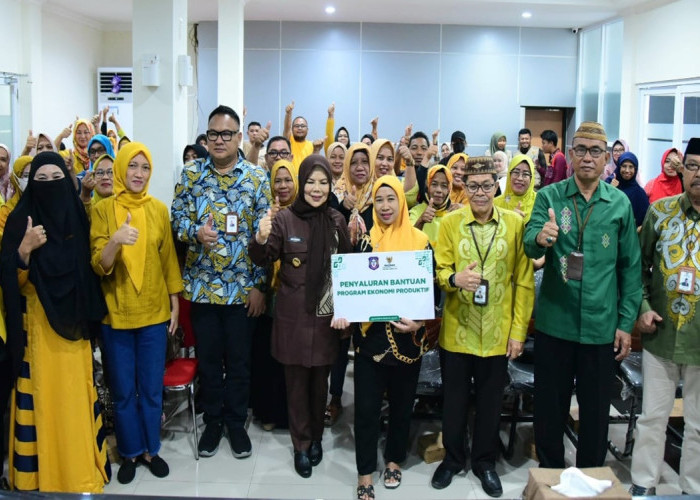 Idah Syahidah dan Baznas Salurkan Bantuan Ekonomi Kreatif untuk 45 Pelaku UMKM