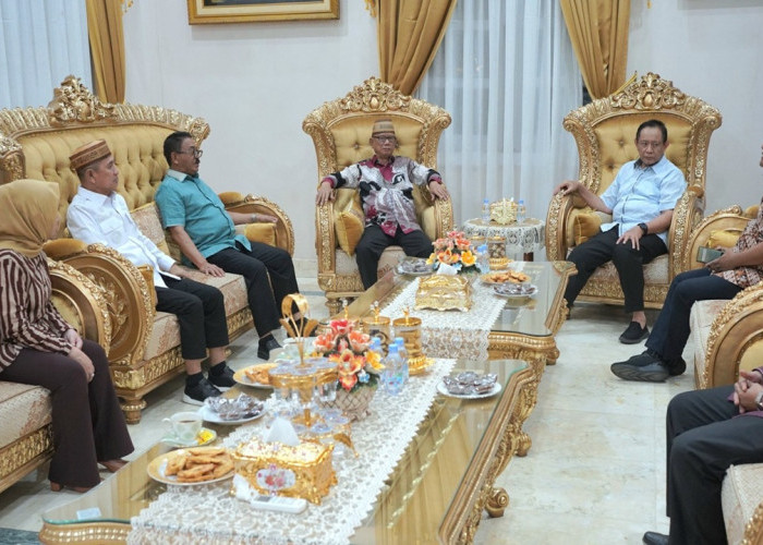 Bupati se-Provnisi Gorontalo Bertemu di Rumah Jabatan Gusnar Ismail, Ini yang Dibahas