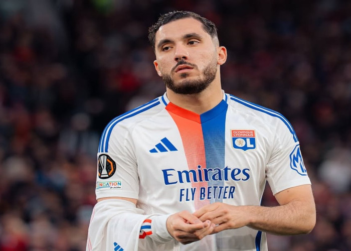 Didekati Manchester City, Rayan Cherki: Saya Siap dengan Sistem Baru!
