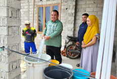 Dinsosdukcapil Salurkan 40 Ribu Liter Air Bersih ke Warga Terdampak Kekeringan