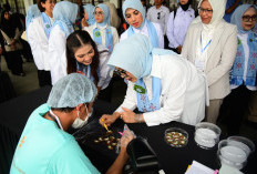 Kue Karawo Curi Perhatian Selvi Ananda saat Kunjungi Pelatihan Kewirausahaan Purna PMI di Gorontalo